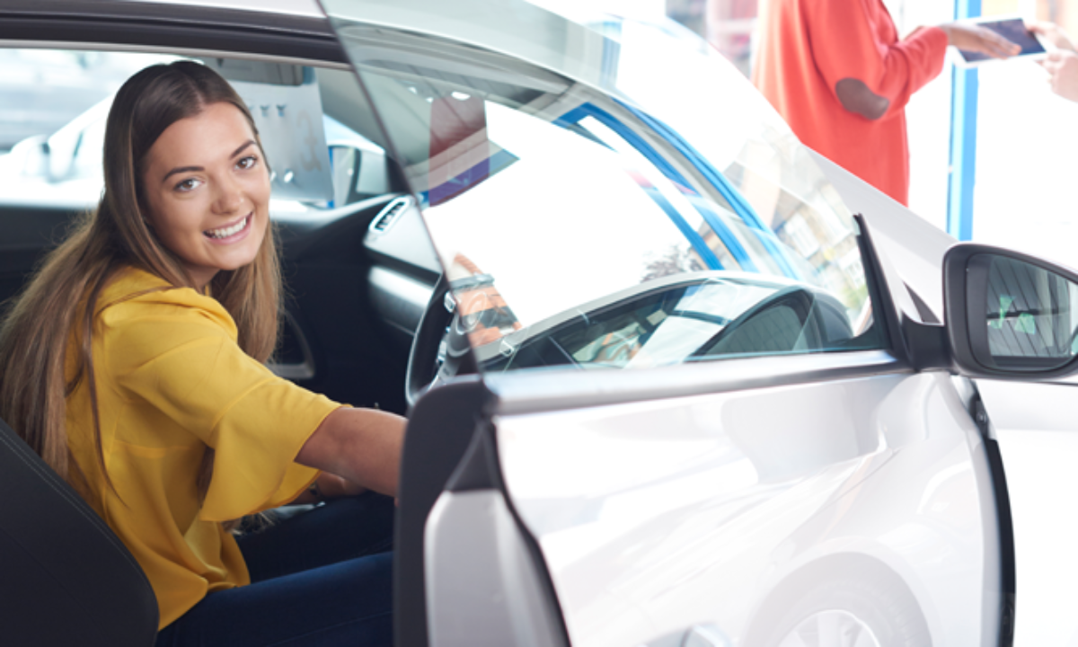 Do i need my driving hot sale licence to buy a car